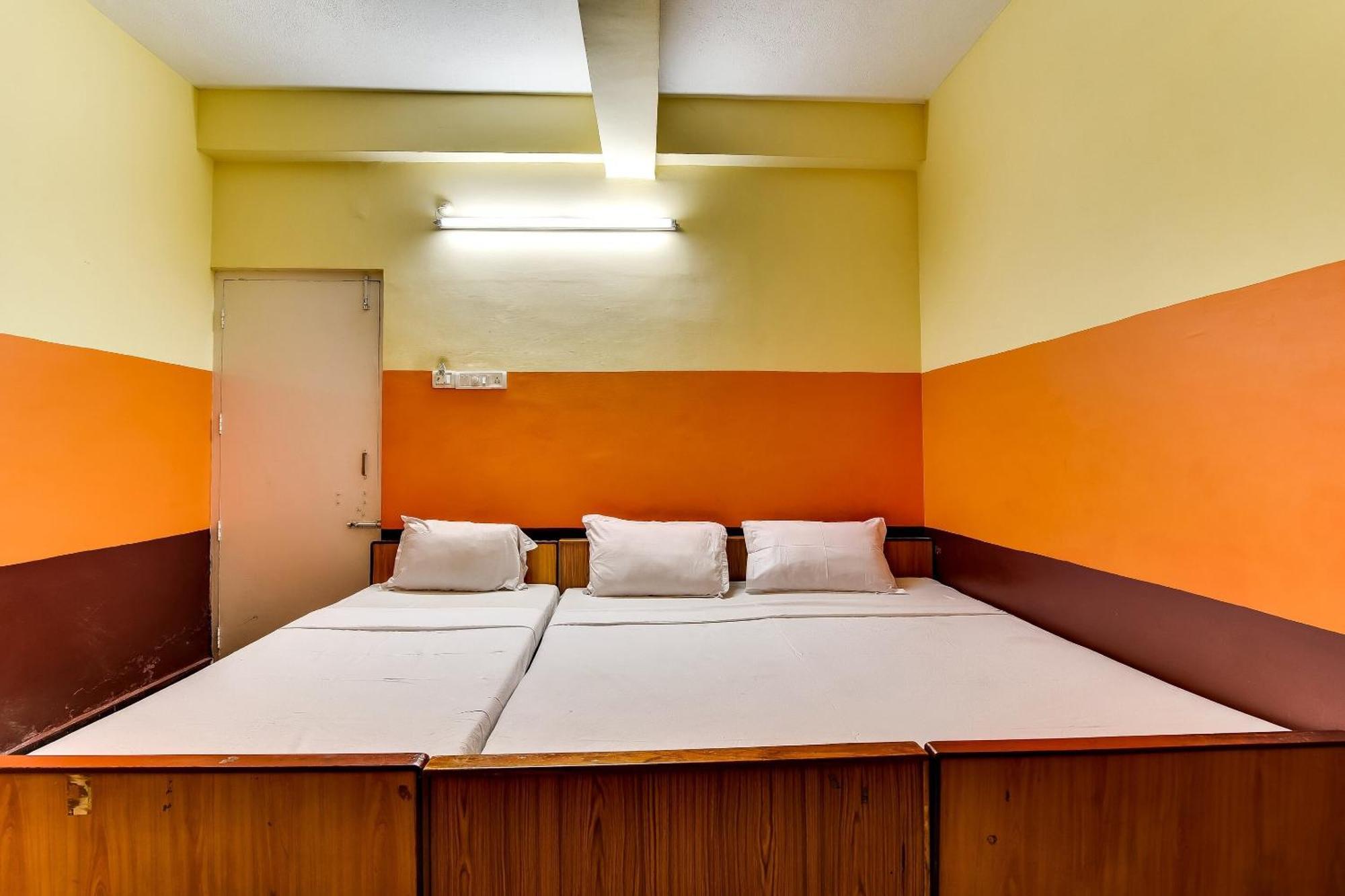 SPOT ON 36583 Hotel Srinivasa Residency Tirupati Exterior foto