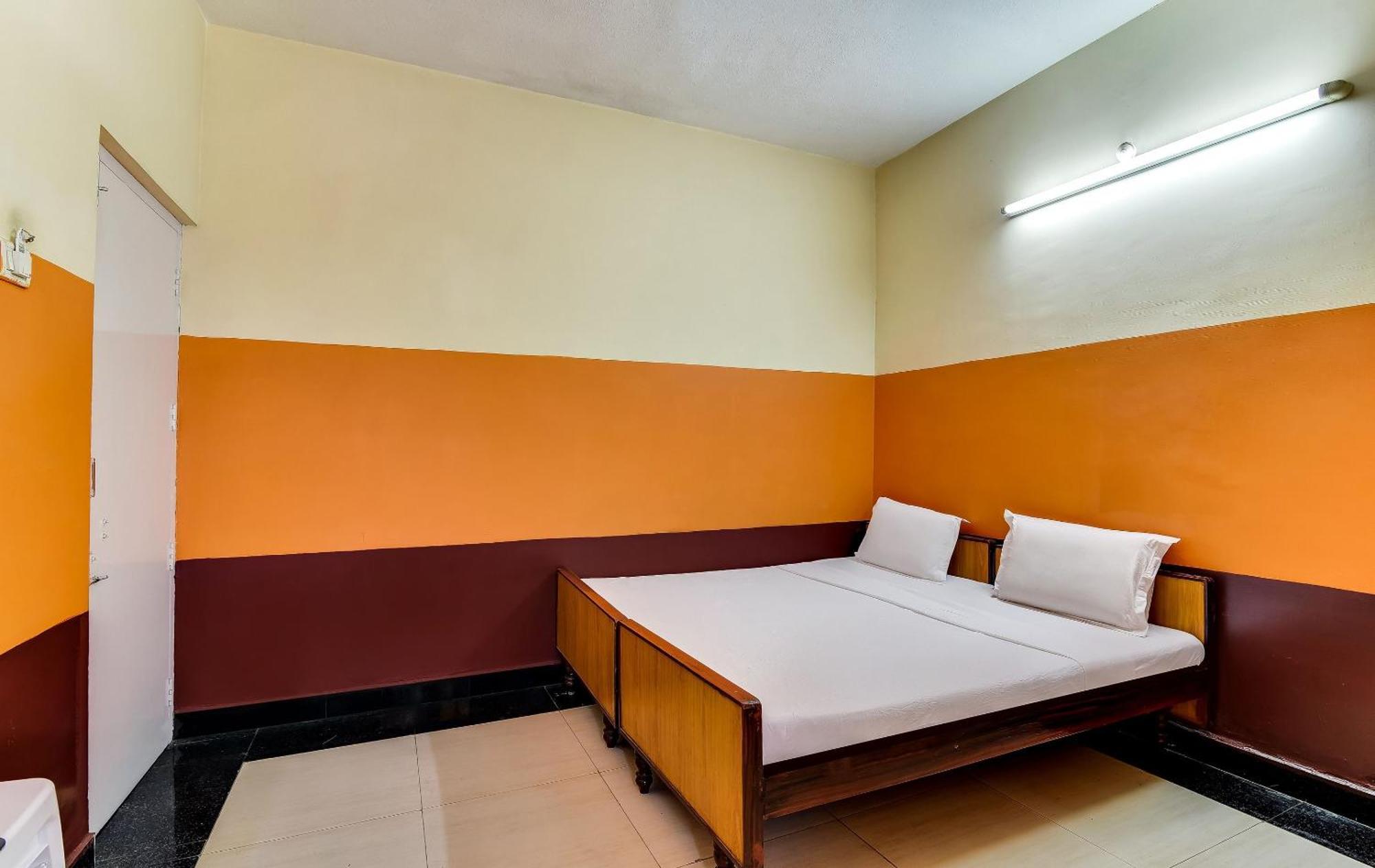 SPOT ON 36583 Hotel Srinivasa Residency Tirupati Exterior foto